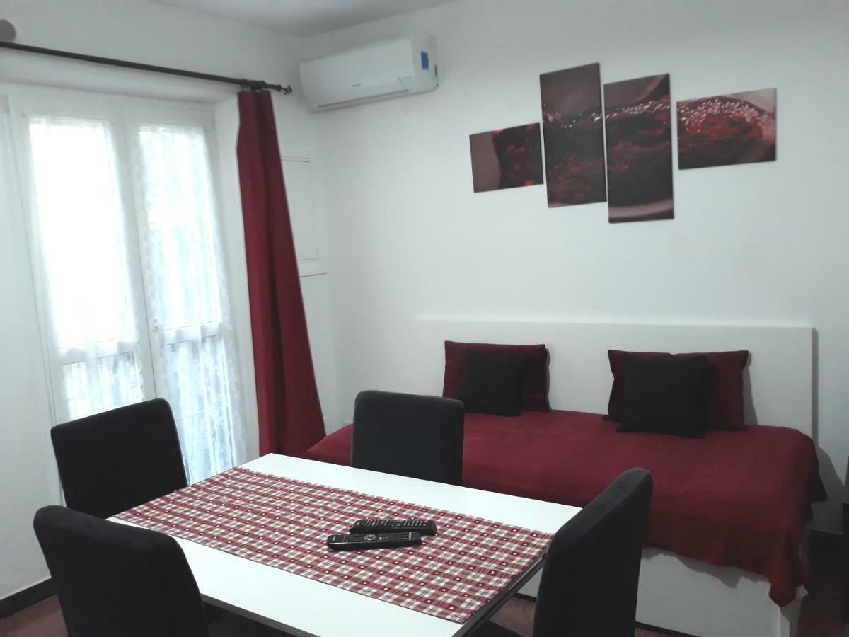 Casa Sarre Apartment *